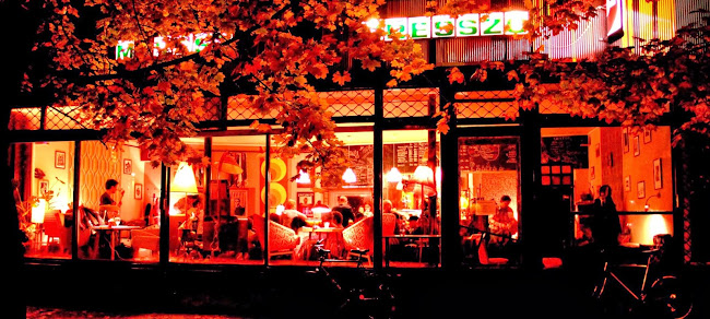 Opinii despre Művész Presszó în Pécs - Vendéglátás