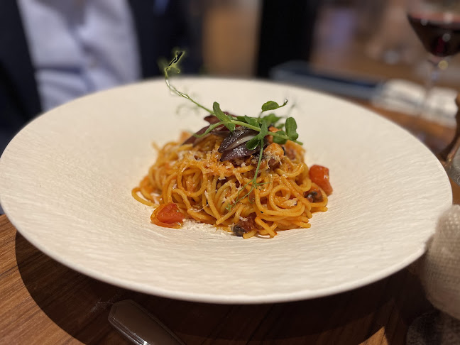 Budapest, Erzsébet tér 9-10, 1051