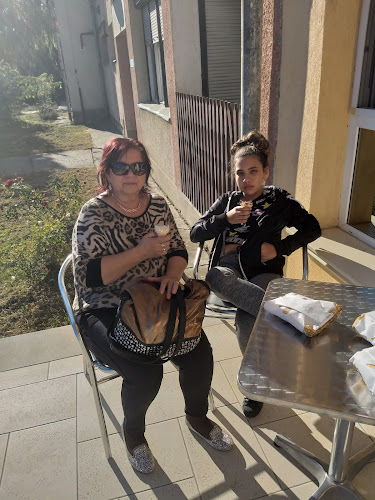 Török Cukrászda - Vendéglátás