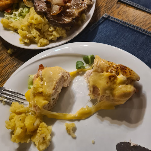 Opinii despre Komédiás Étterem în Győr - Vendéglátás