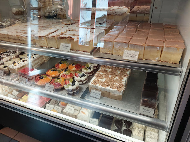 Comentarii opinii despre Édeske Cukrász Műhely