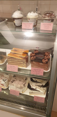 Opinii despre Cukimentes Cukrászda în Miskolc - Vendéglátás