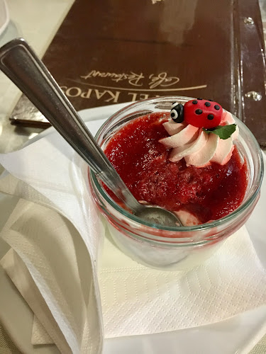 Comentarii opinii despre Kapos Kávéház