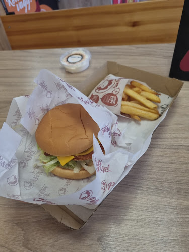 Opinii despre Pesti Pipi Stadionok în Budapest - Vendéglátás