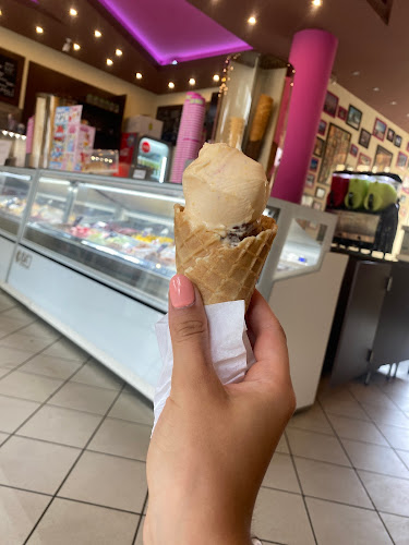 Opinii despre Fodor Fagyizó în Cegléd - Vendéglátás