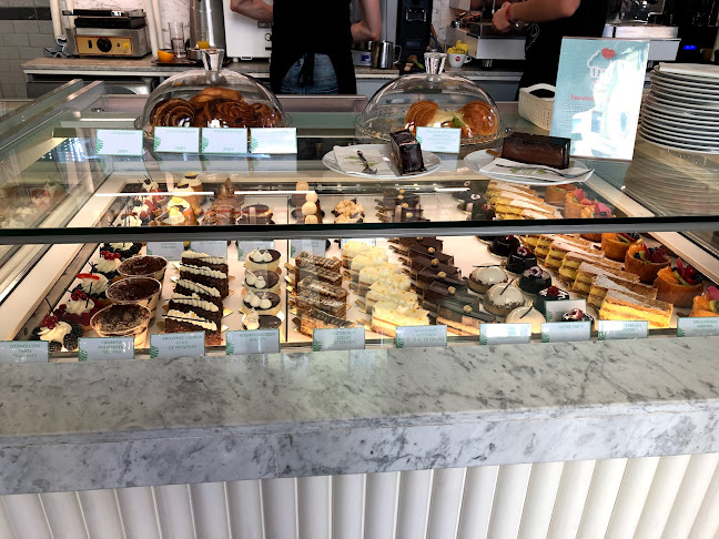 Reök Kézműves Cukrászda és Kávéház - Vendéglátás