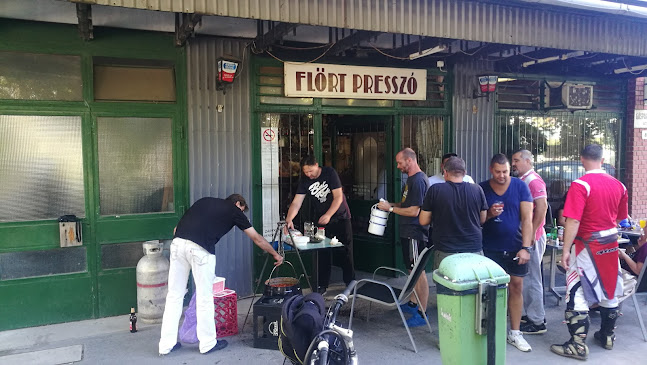 Comentarii opinii despre Flört Presszó