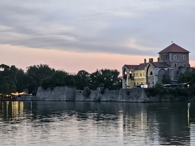 Korzó - Vendéglátás