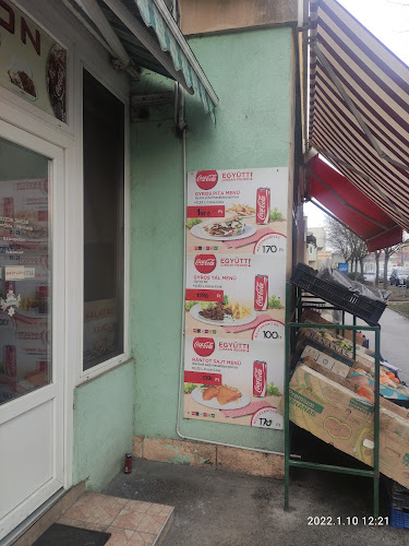 Opinii despre Babylon Gyros în Sárvár - Vendéglátás