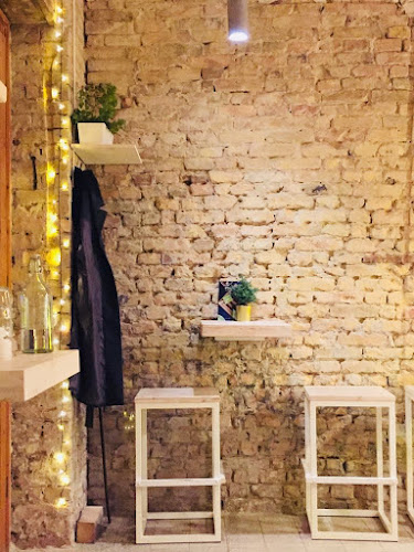Opinii despre Cube Coffee Bar - specialty coffee shop în Budapest - Vendéglátás
