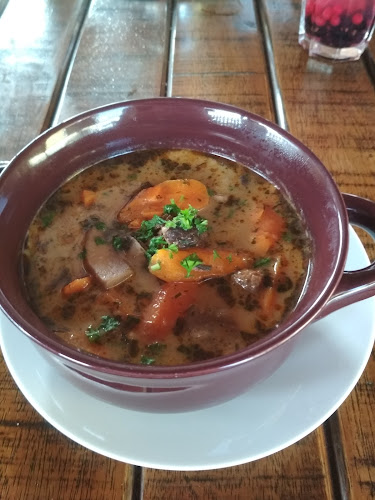 Opinii despre HBH Bajor Sörház, Étterem és Panzió în Kazincbarcika - Vendéglátás