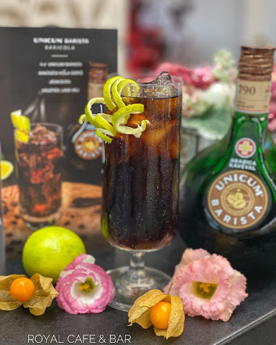 Opinii despre Royal Cafe & Bar în Nagykáta - Vendéglátás