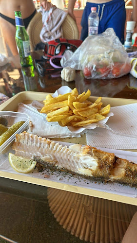 Opinii despre Mad-dog büfé în Velence - Vendéglátás