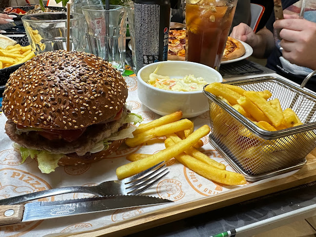 Opinii despre Pizza Monster Streetfood & Grill în Szeged - Vendéglátás