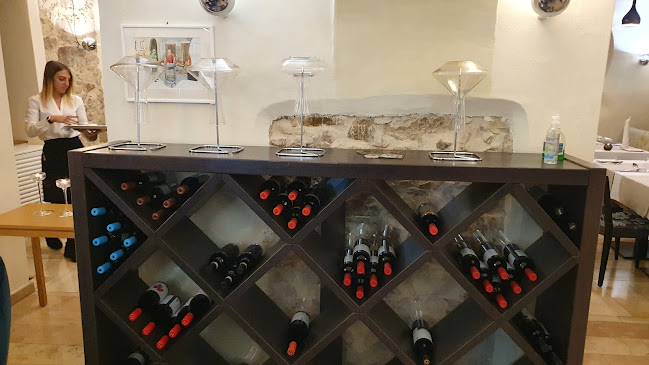 Székesfehérvár, Oskola u. 2-4, 8000