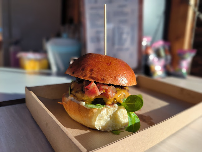 Opinii despre Ízek Háza Gasztroturisztikai Rendezvényház / Ritz Chocolate în Szank - Vendéglátás