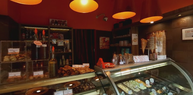 Pelikán Fagyizó És Sütiző - Budapest