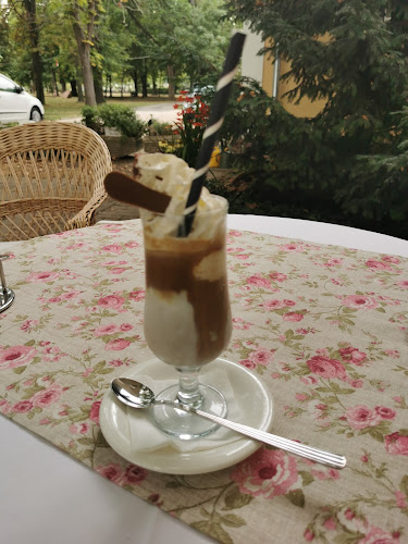 Balatonalmádi, Véghely Dezső u. 1, 8220