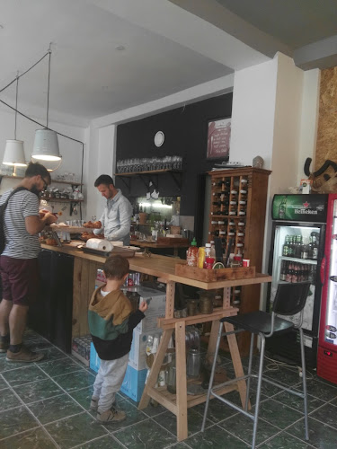 Isler Bakery, Bistro and Kitchen - Vendéglátás