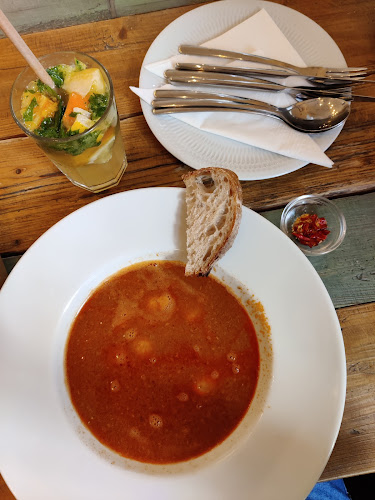 Halkakas Halbisztró