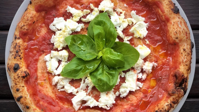 Opinii despre Pizza Mamma în Dunakeszi - Vendéglátás