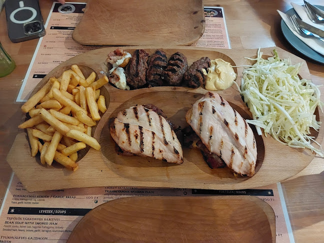 Wanted Pub Restaurant - Budapest