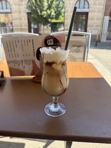 Comentarii opinii despre Belvárosi Dallmayr kávéház