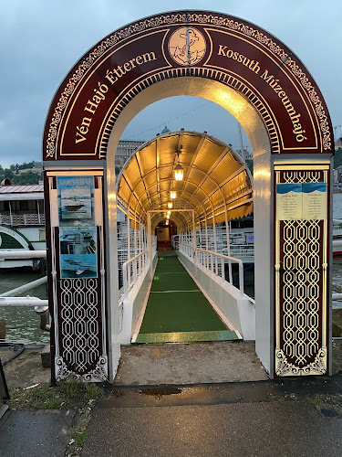 Comentarii opinii despre Vén Hajó Étterem - Stadt Wien Rendezvényhajó