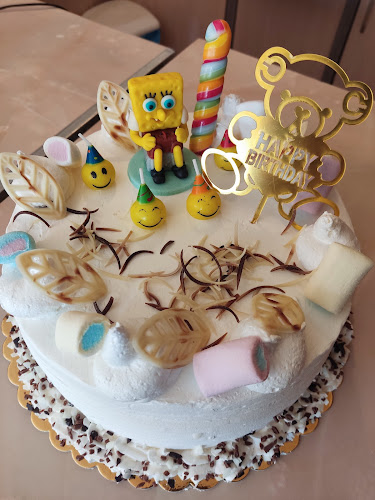 Opinii despre Falánk Fanni Cukrászda în Mátészalka - Vendéglátás