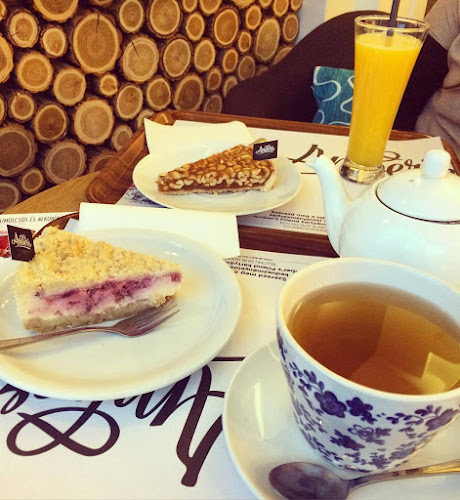 Comentarii opinii despre Amber's Bakery & Cafe