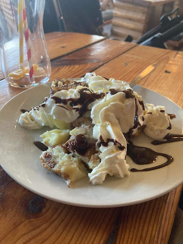 Comentarii opinii despre Sasfészek Vendéglő - étterem