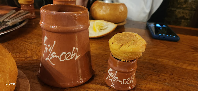 Sir Lancelot - Vendéglátás