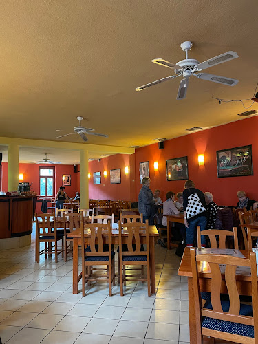 Opinii despre Rundó Söröző és Étterem în Pécs - Vendéglátás