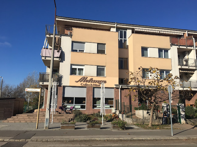 Melange Cafe & Bistro - Vendéglátás