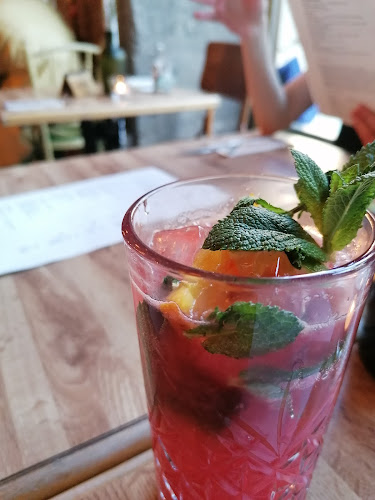 Comentarii opinii despre MITZI – Kávé, Konyha, Bár