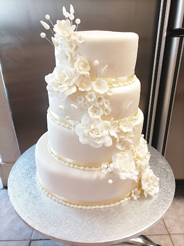 Hajnalka fagyizó és Cukrászda - Ebes