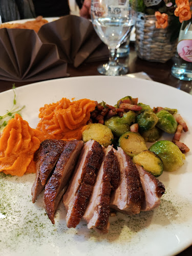 Opinii despre Harap a Kacsa în Hatvan - Vendéglátás