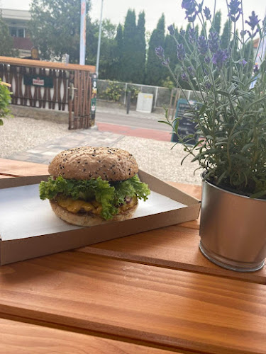 Opinii despre Bada Bing Gofrizó és Ételbár în Balatonmáriafürdő - Vendéglátás