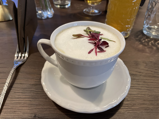 VADVIRÁG ÉTTEREM RESTAURANT - Vendéglátás