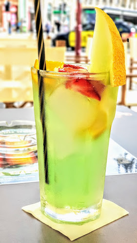 Villanyrendőr Sörbár - Vendéglátás