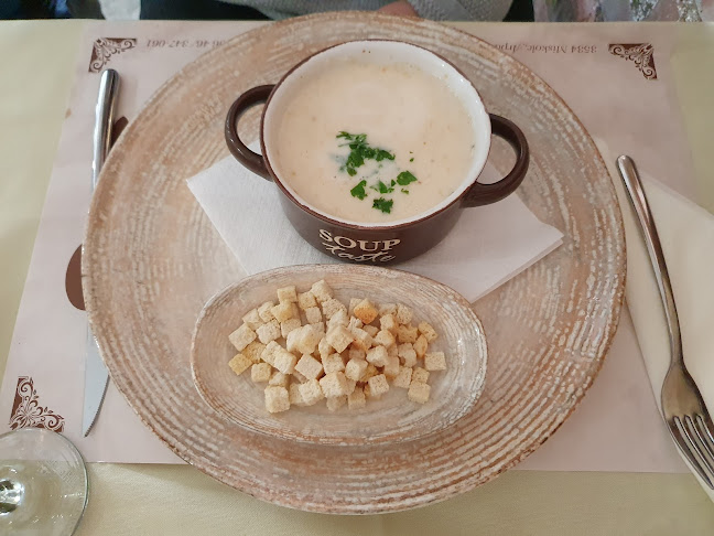 Opinii despre Véndiófa Grill Bisztró în Miskolc - Vendéglátás