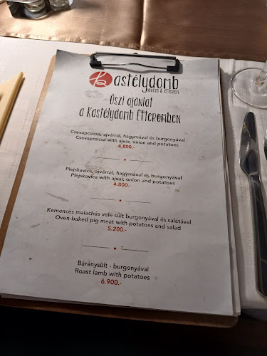 Opinii despre Kastélydomb Kávézó Étterem în Várpalota - Vendéglátás