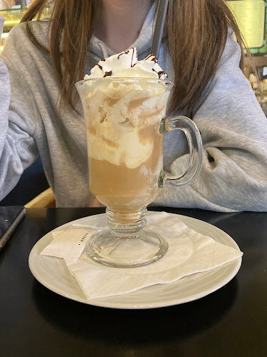 Központi Kávéház Szamos Cukrászda - Vendéglátás