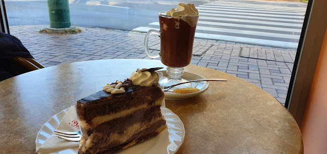 Comentarii opinii despre Bányai Cukrászda