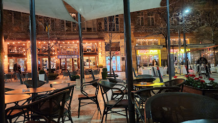 Starbucks Egyetem tér