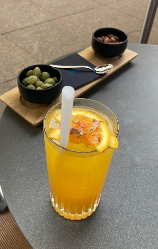 Opinii despre Blue Fox The Bar în Budapest - Vendéglátás