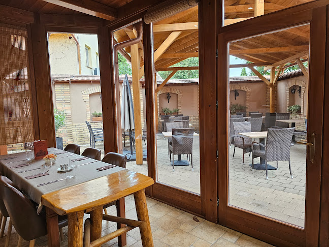 Comentarii opinii despre Várkanyar Vendéglő