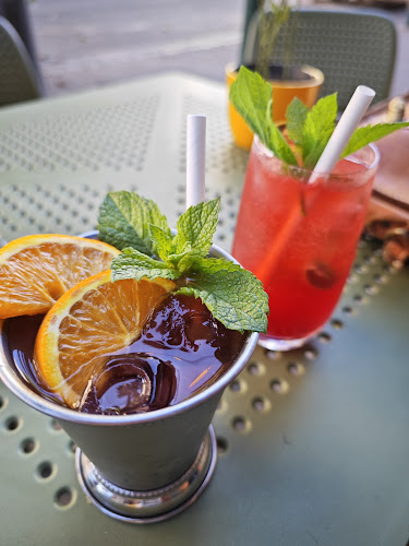 Opinii despre MITZI – Kávé, Konyha, Bár în Budapest - Vendéglátás