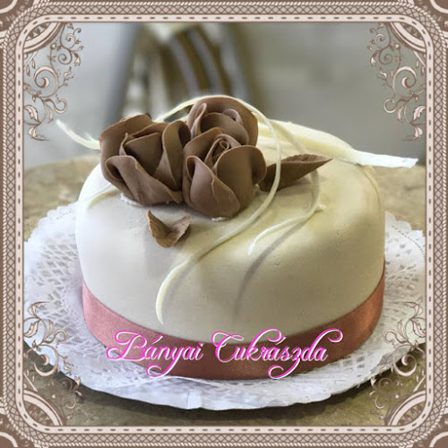 Opinii despre Bányai Cukrászda în Szeged - Vendéglátás