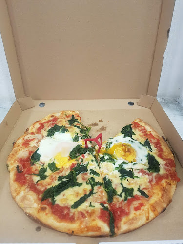 Comentarii opinii despre Pitches pizza szeletbár